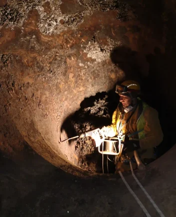 dela v globini in v zaplinjeni atmosferi