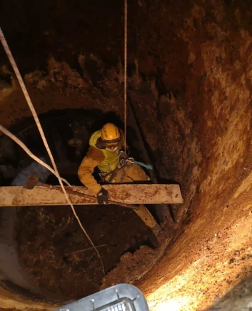 dela v globini in v zaplinjeni atmosferi