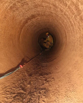 dela v globini in v zaplinjeni atmosferi