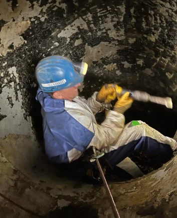 dela v globini in v zaplinjeni atmosferi