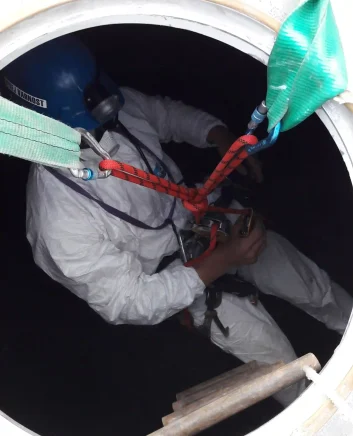 dela v globini in v zaplinjeni atmosferi