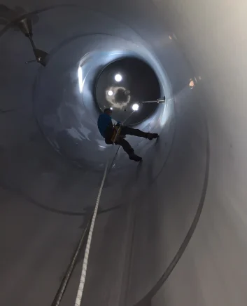 dela v globini in v zaplinjeni atmosferi